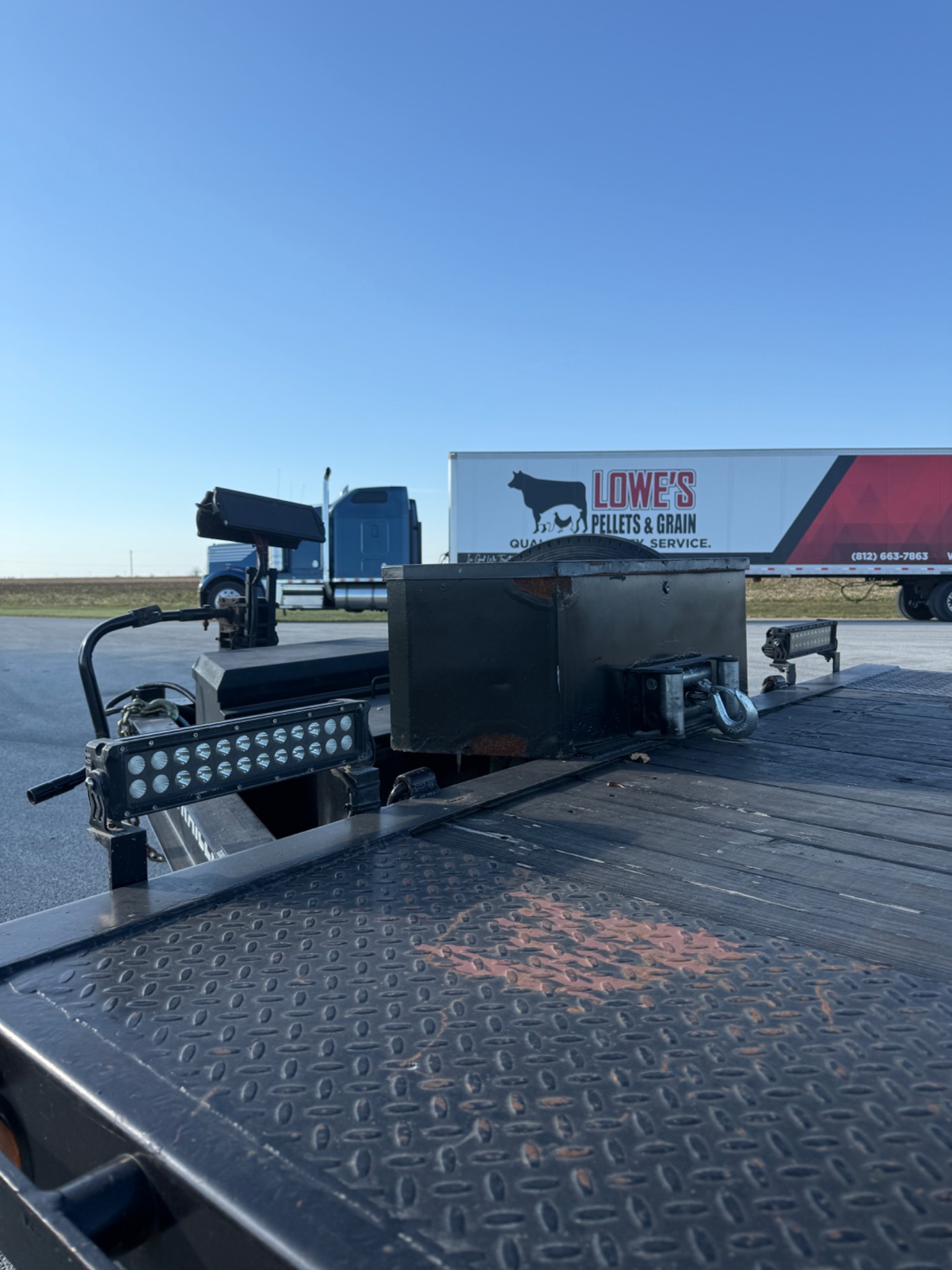2023 PJ Trailers Hydraulic Deckover (T8), photo 7
