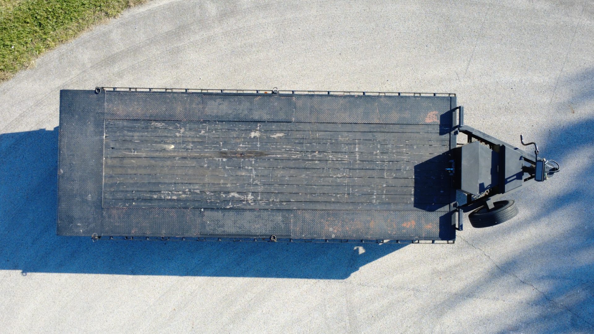 2023 PJ Trailers Hydraulic Deckover (T8), photo 5